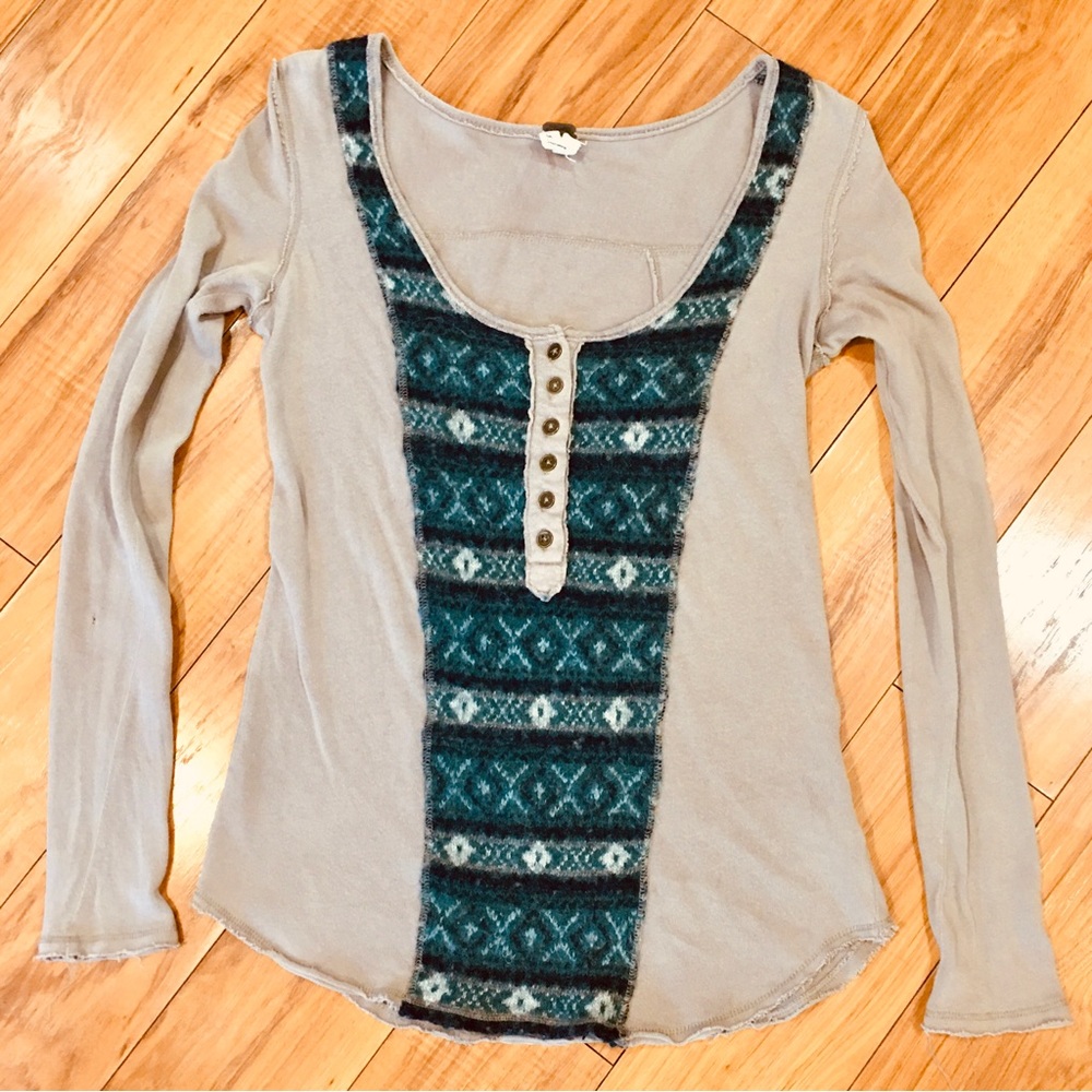 Free People We the Free long sleeve tee shirt top tan sweater front butt…